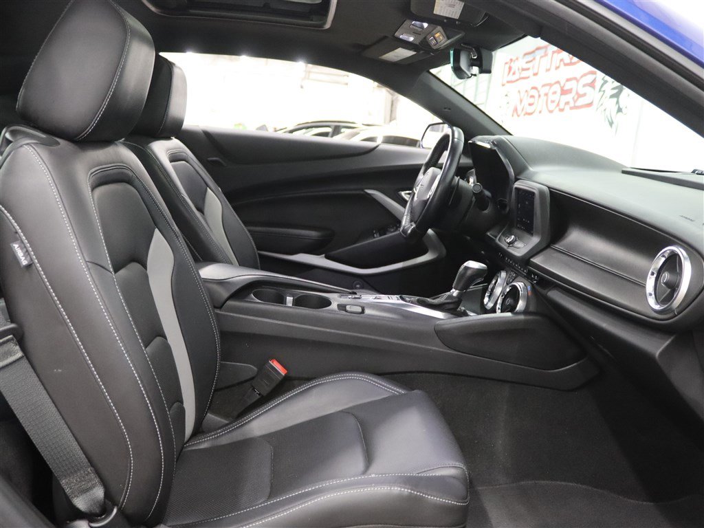 Used 2021 Chevrolet Camaro LT RWD image 12