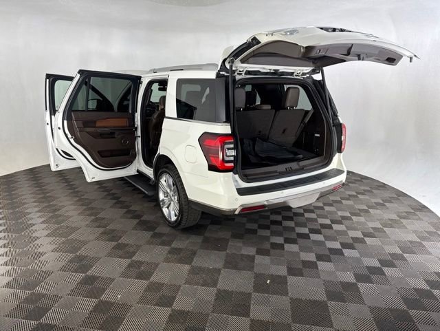 Used 2023 Ford Expedition King Ranch AWD/4WD image 18