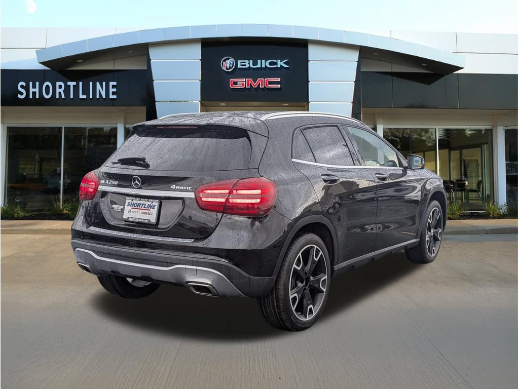 Used 2020 Mercedes-Benz GLA 250 4MATIC w/ Premium Package image 3