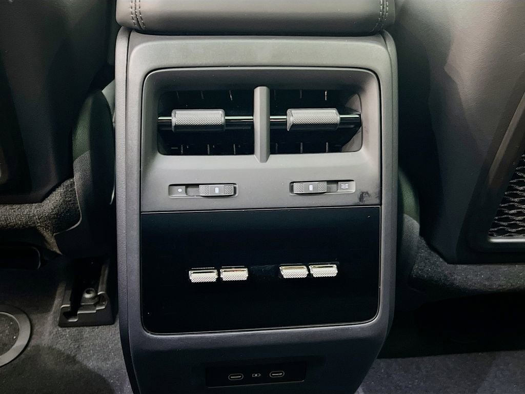 New 2026 Porsche Macan Turbo Electric image 27