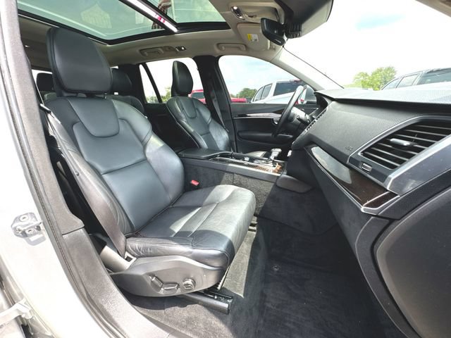 Used 2019 Volvo XC90 T5 Momentum w/ Protection Package Premier FWD image 28