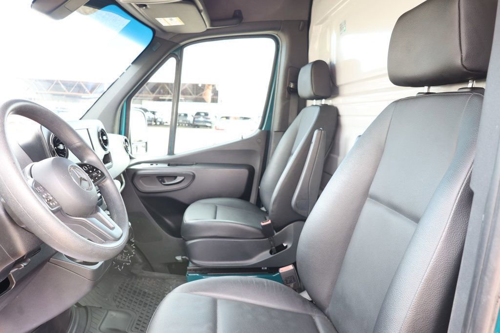 Used 2023 Mercedes-Benz Sprinter 2500 image 17