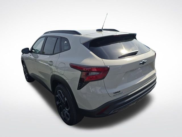 New 2026 Chevrolet Trax RS w/ Sunroof Package FWD image 3