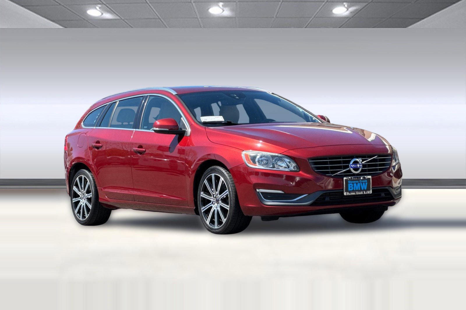 Used 2015 Volvo V60 T5 Premier w/ Convenience Package image 6