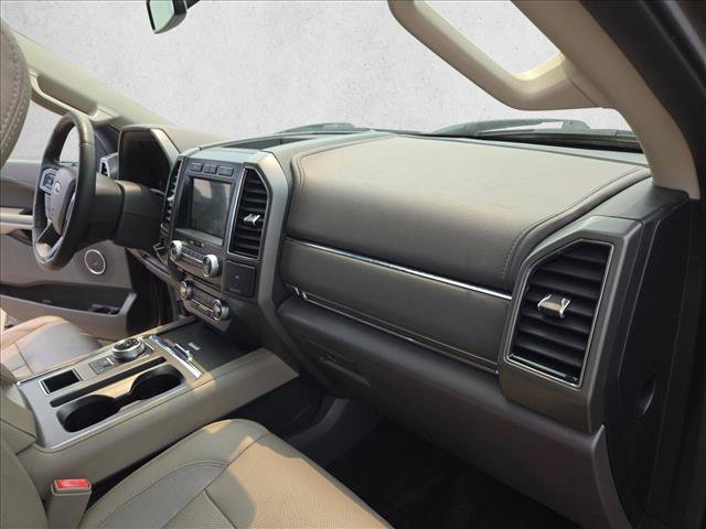 Used 2018 Ford Expedition XLT w/ Equipment Group 202A RWD image 21