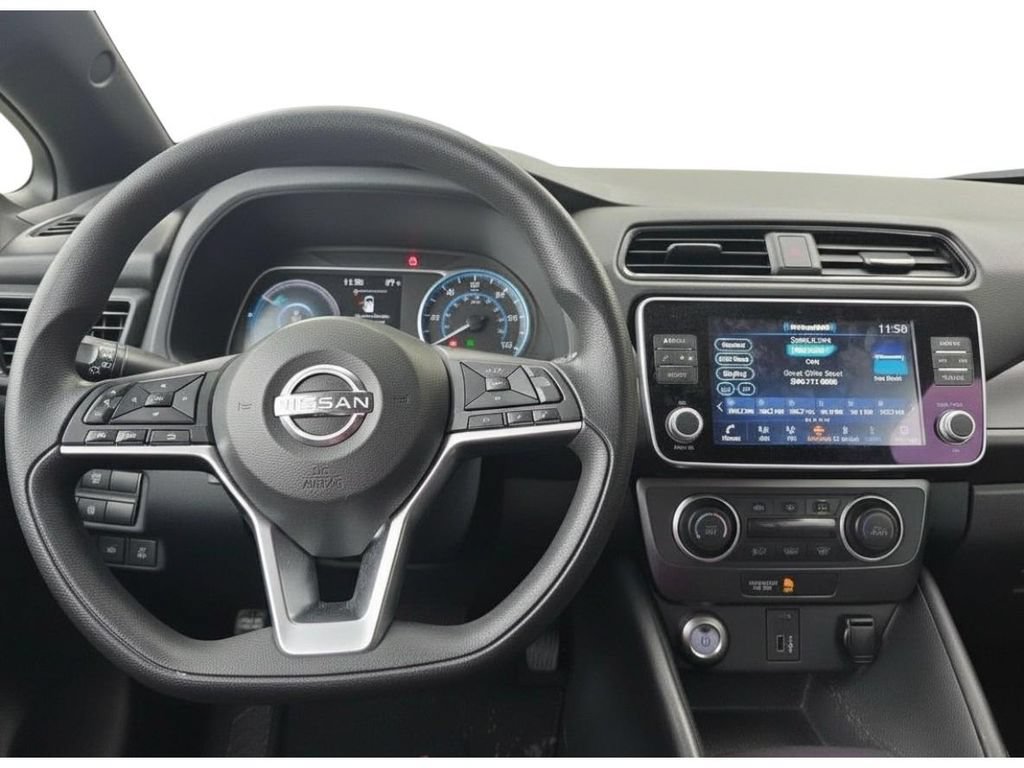 Used 2023 Nissan Leaf S FWD image 3