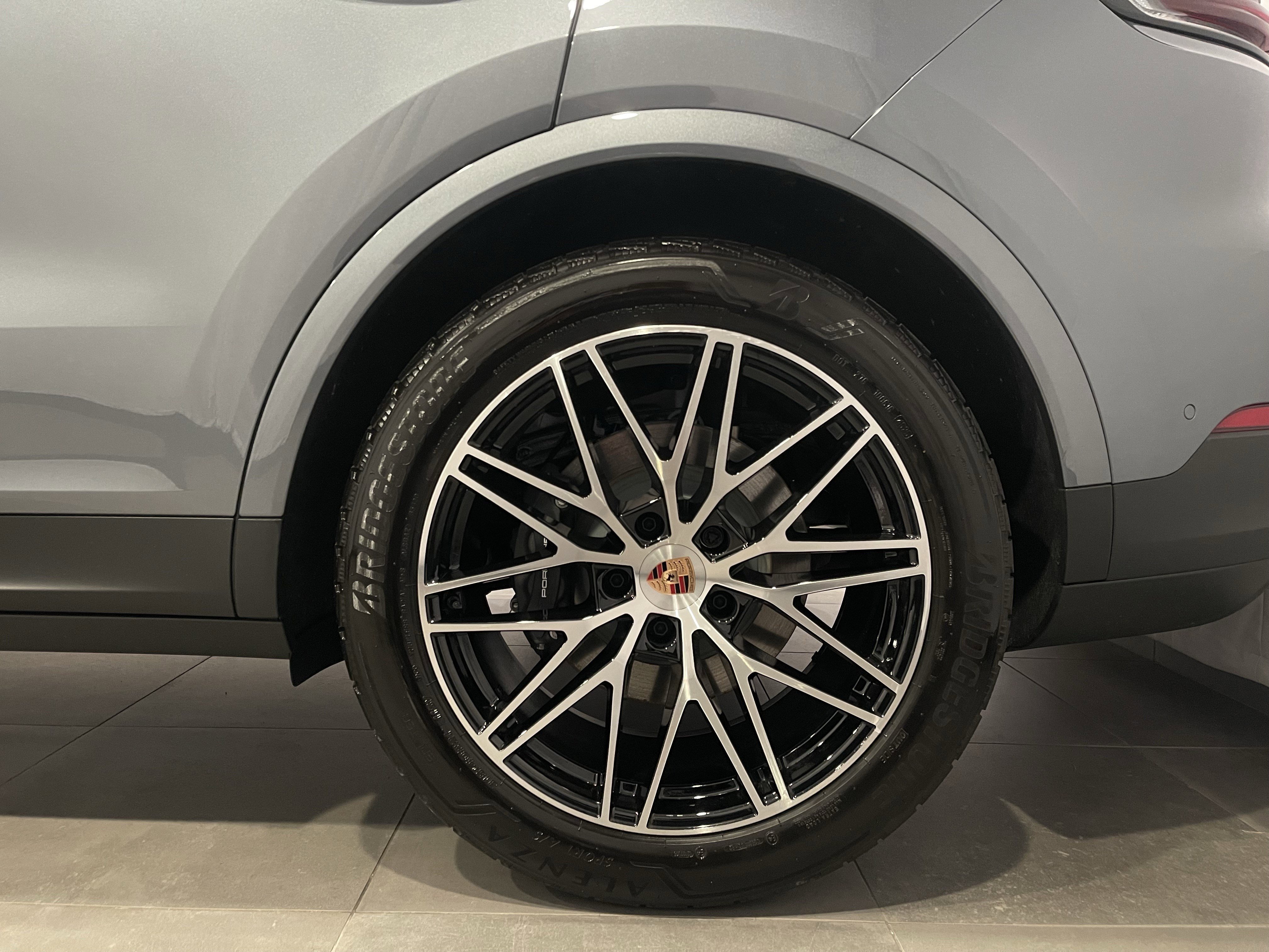 Used 2026 Porsche Cayenne image 8