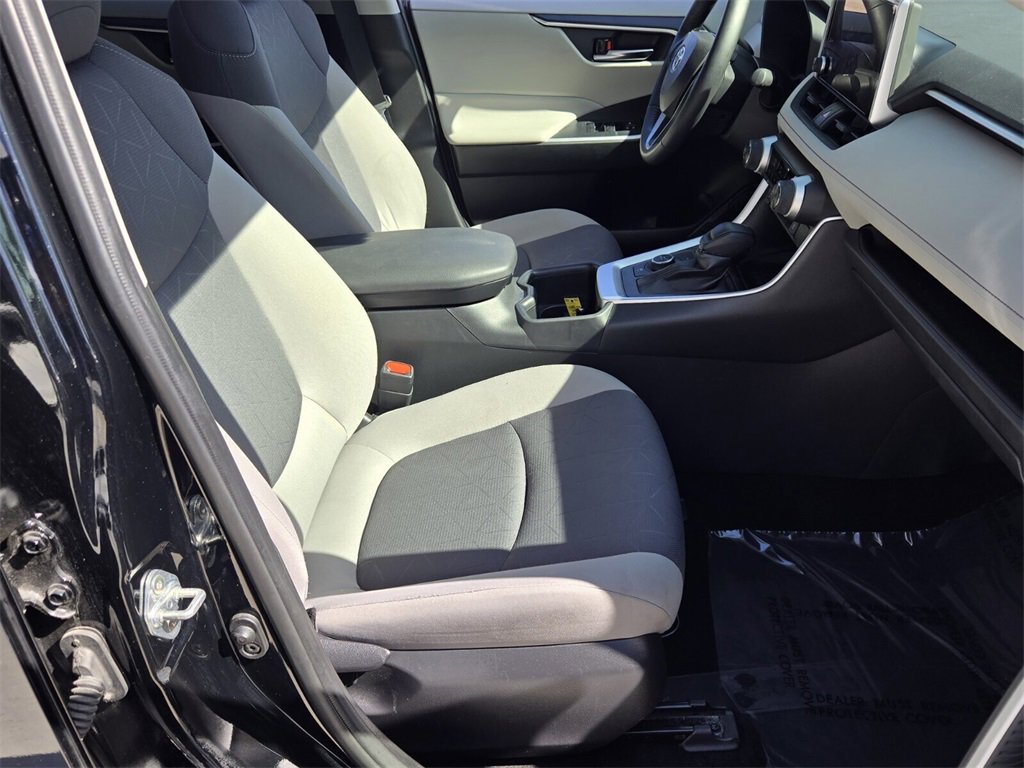 Used 2024 Toyota RAV4 XLE image 18