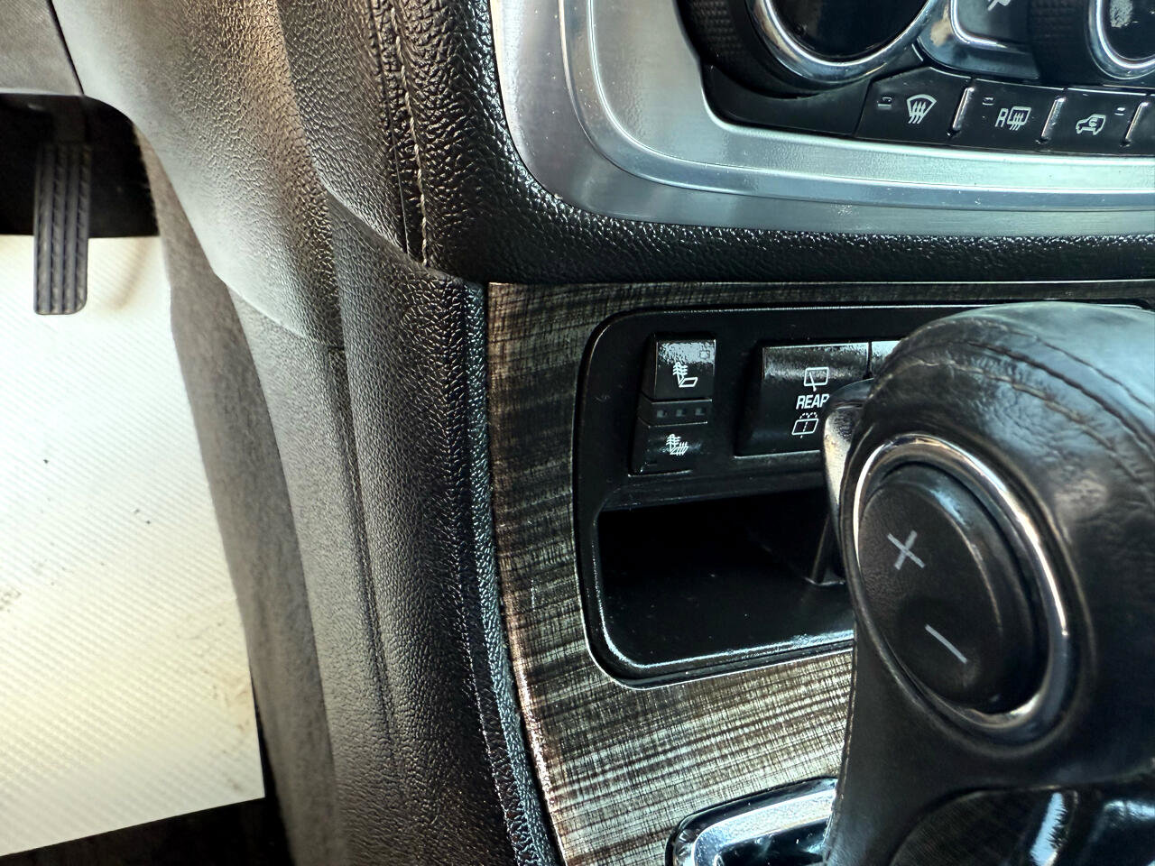 Used 2017 GMC Acadia Limited SLT image 33