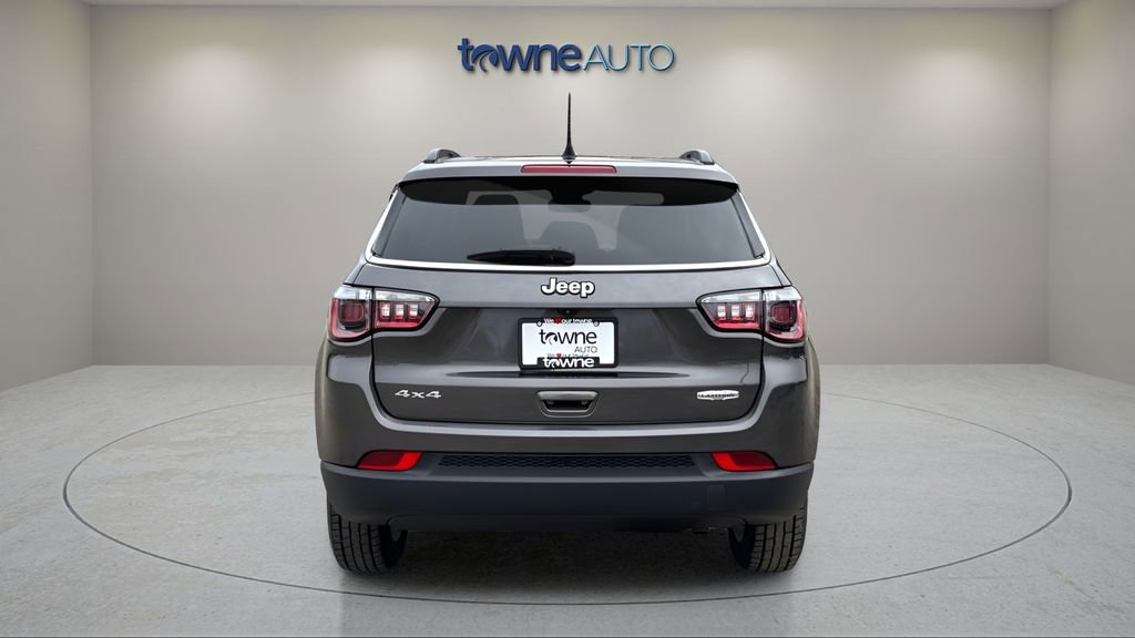 Used 2022 Jeep Compass Latitude w/ Convenience Group image 4