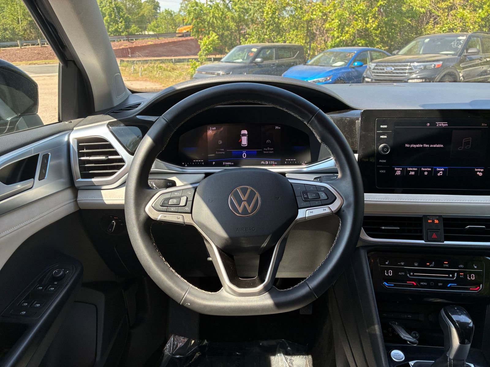 Used 2025 Volkswagen Taos SE FWD image 34
