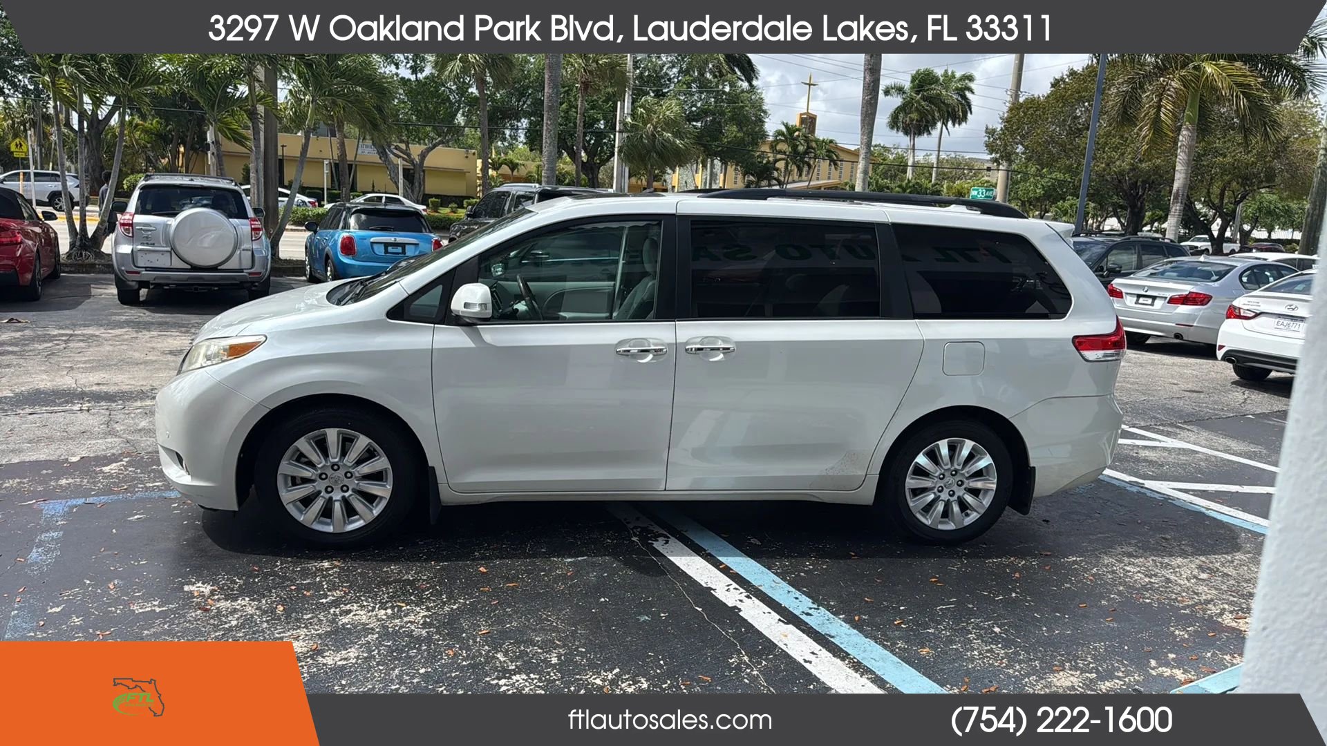 Used 2014 Toyota Sienna Limited w/ Limited Premium Package image 7