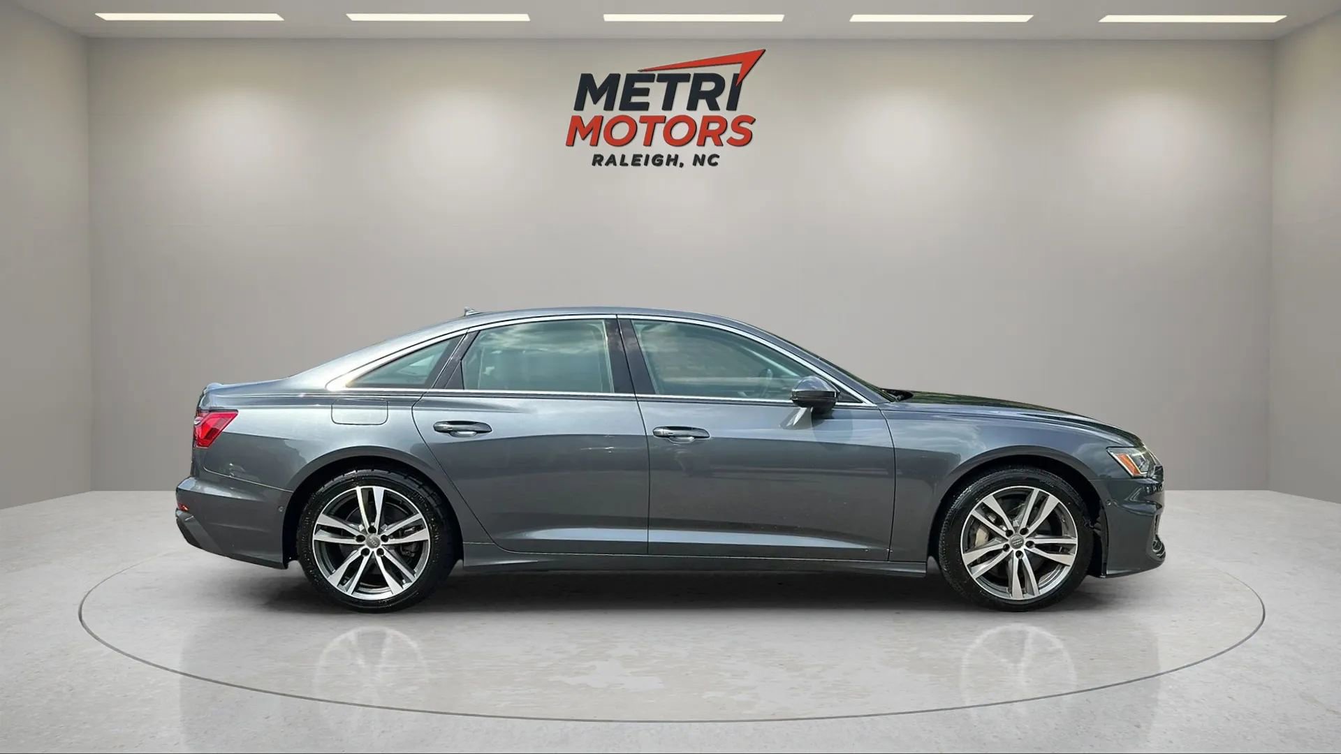 Used 2019 Audi A6 3.0T Premium Plus image 2