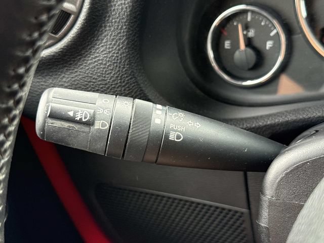 Used 2015 Jeep Wrangler Sport w/ Quick Order Package 24S AWD/4WD image 23