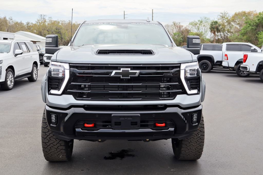 Used 2025 Chevrolet Silverado 2500 LTZ w/ LTZ Plus Package image 4