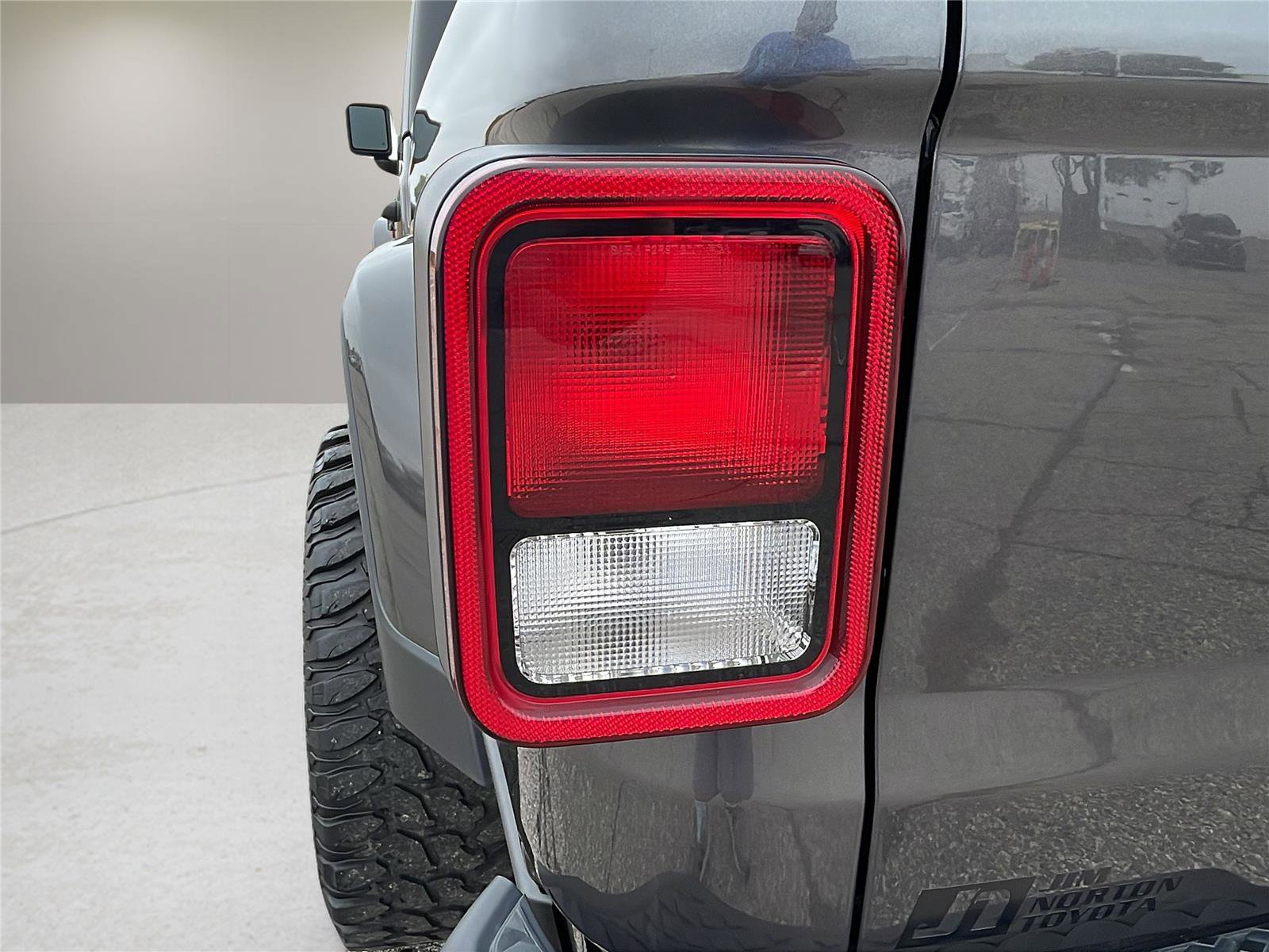 Used 2021 Jeep Gladiator Overland w/ Popular Equipment Package image 11