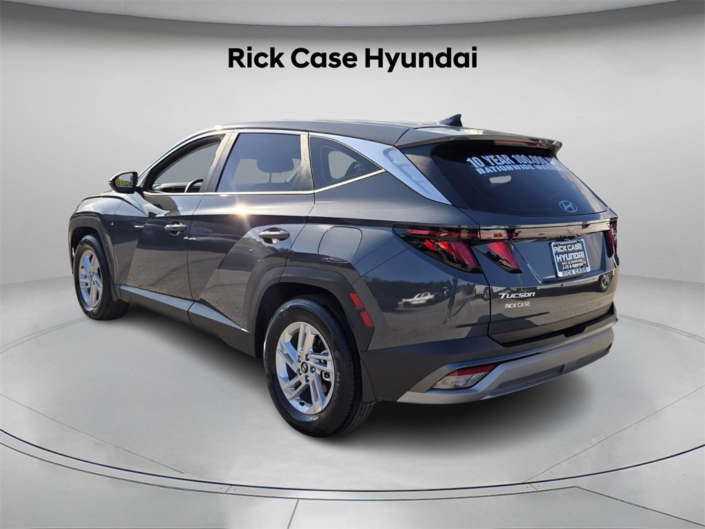 Certified 2025 Hyundai Tucson SE image 8