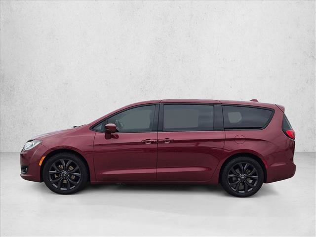 Used 2018 Chrysler Pacifica Touring Plus w/ S Appearance Package FWD image 9