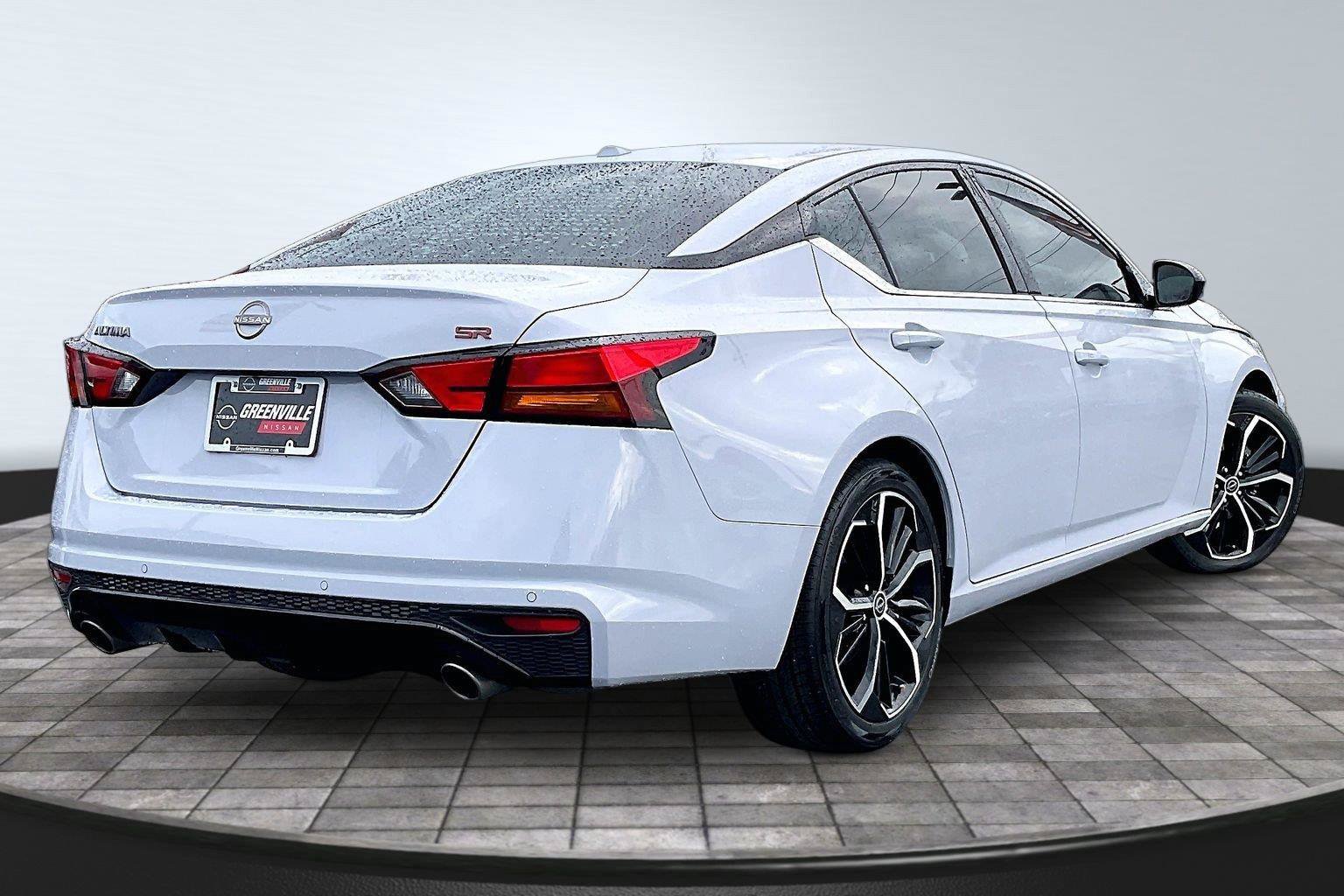 Certified 2024 Nissan Altima 2.5 SR w/ SR Premium Package FWD image 14