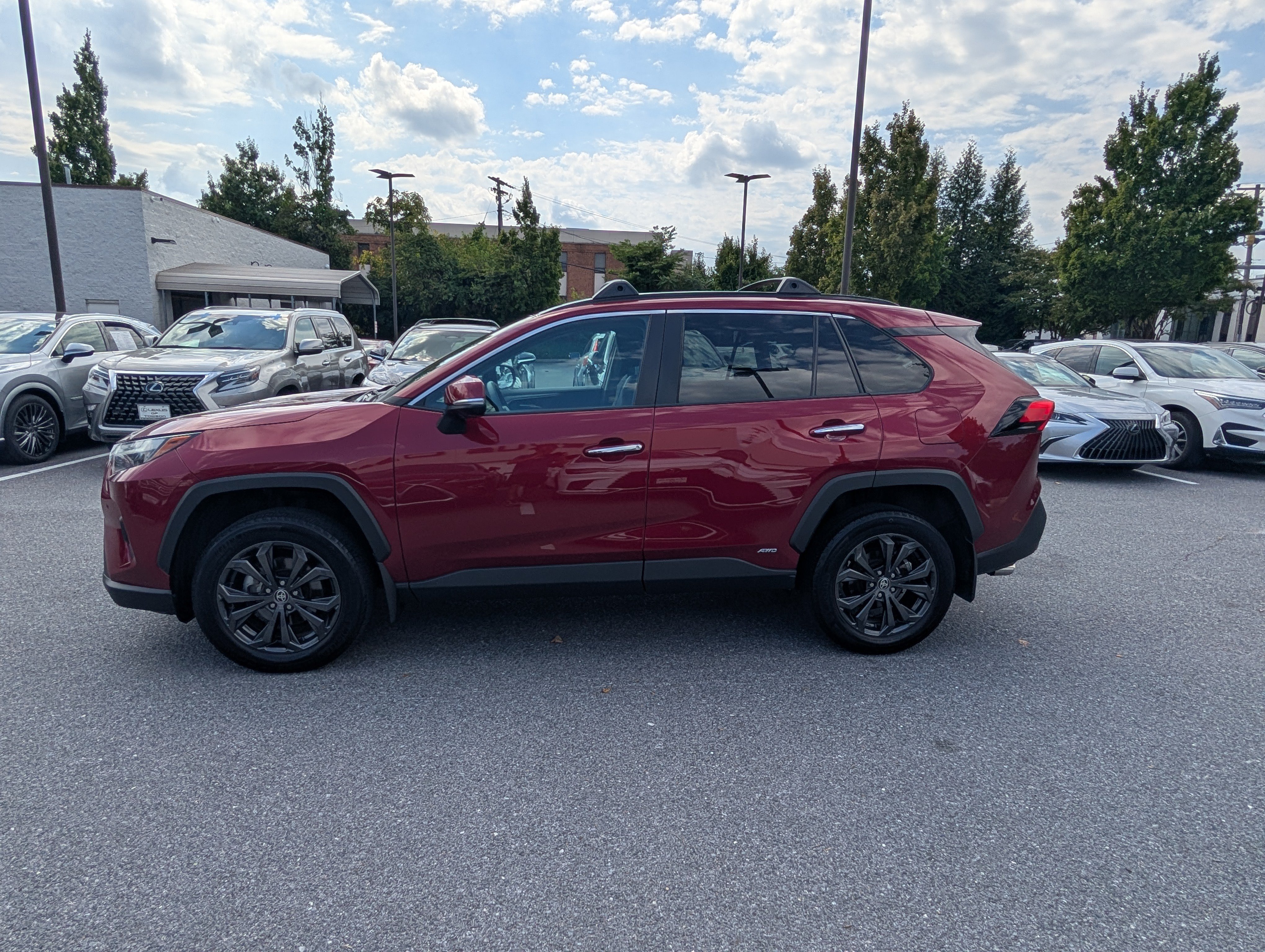 Used 2023 Toyota RAV4 Limited AWD/4WD image 6