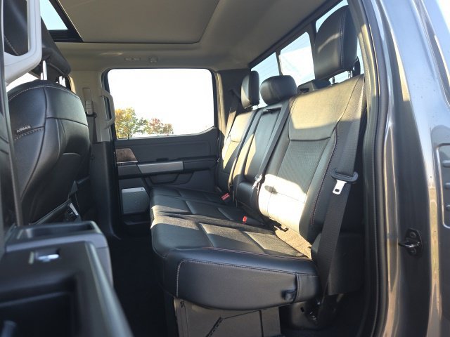 Used 2023 Ford F250 Lariat w/ Lariat Ultimate Package AWD/4WD image 13
