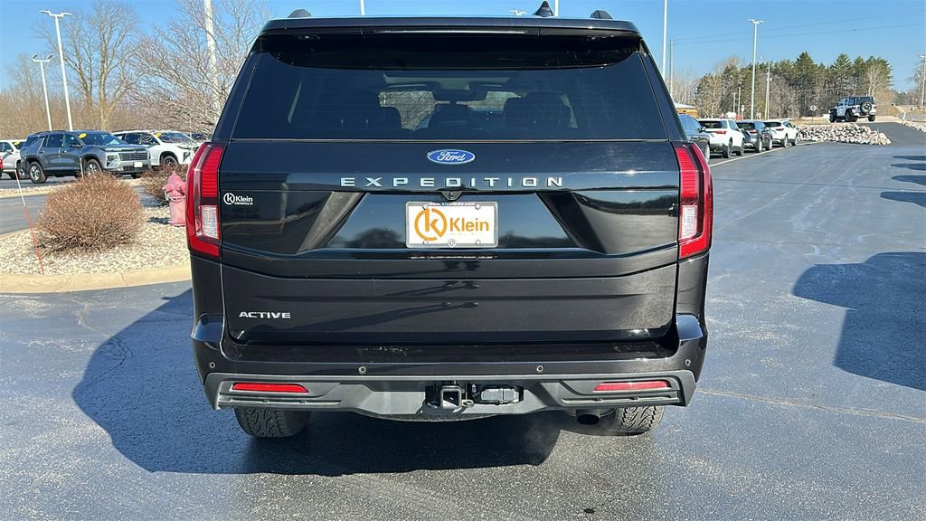 Used 2025 Ford Expedition Active AWD/4WD image 7