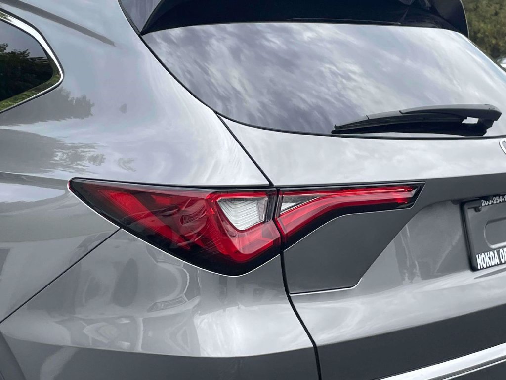 Used 2023 Acura MDX w/ Technology Package AWD/4WD image 11