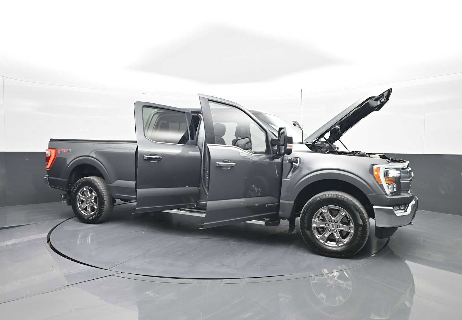 Used 2023 Ford F150 Lariat w/ Trailer Tow Package image 47