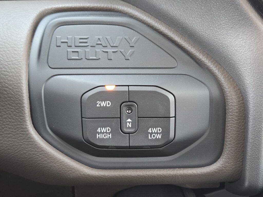 New 2026 RAM 2500 Laramie AWD/4WD image 22