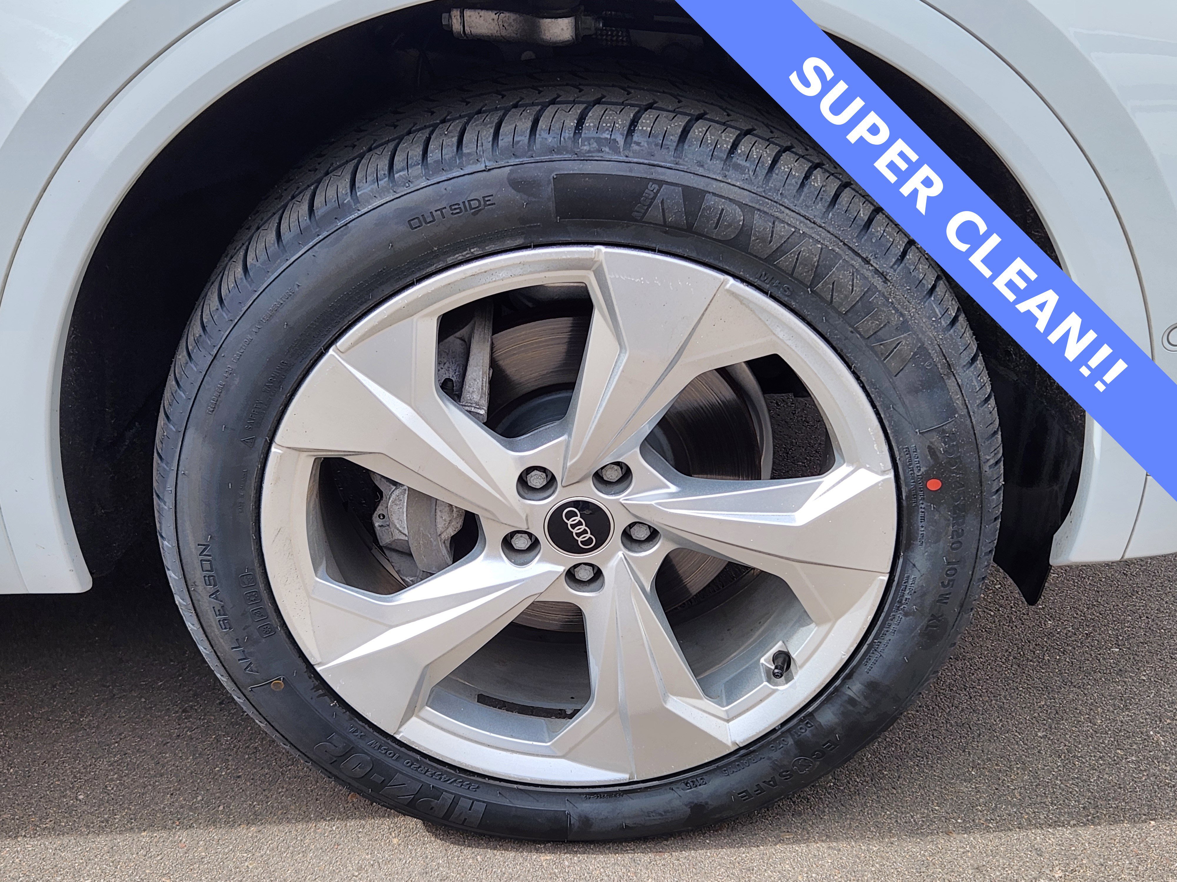 Used 2021 Audi Q5 Prestige w/ Prestige Package image 19