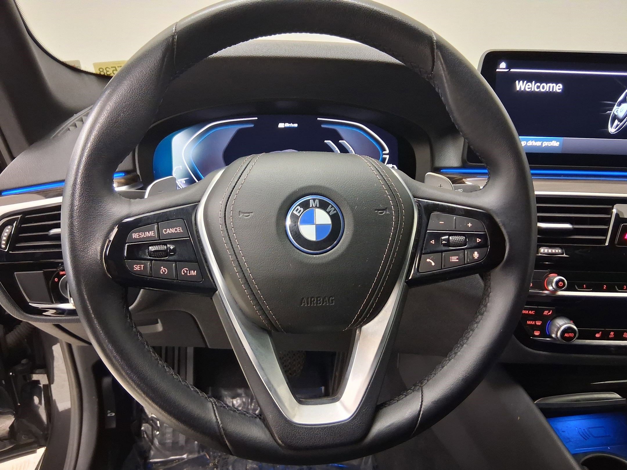 Used 2023 BMW 530e w/ Convenience Package RWD image 15