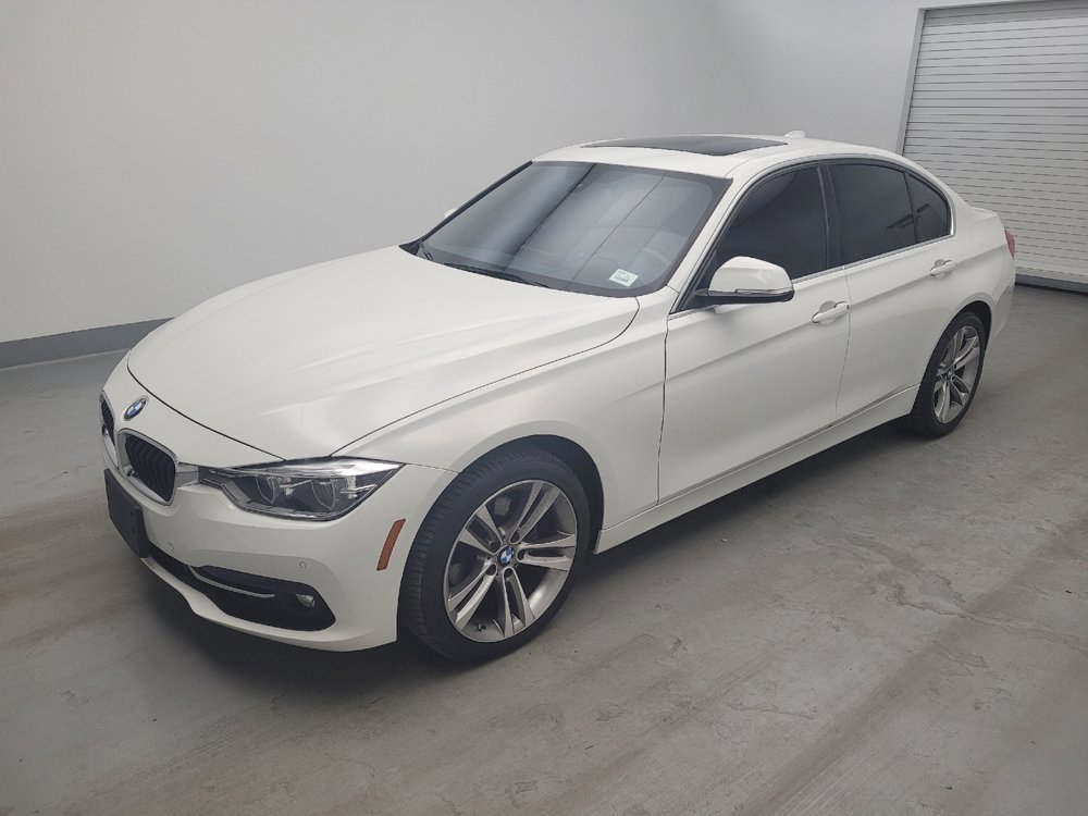 Used 2017 BMW 330i Sedan w/ Premium Package RWD image 2
