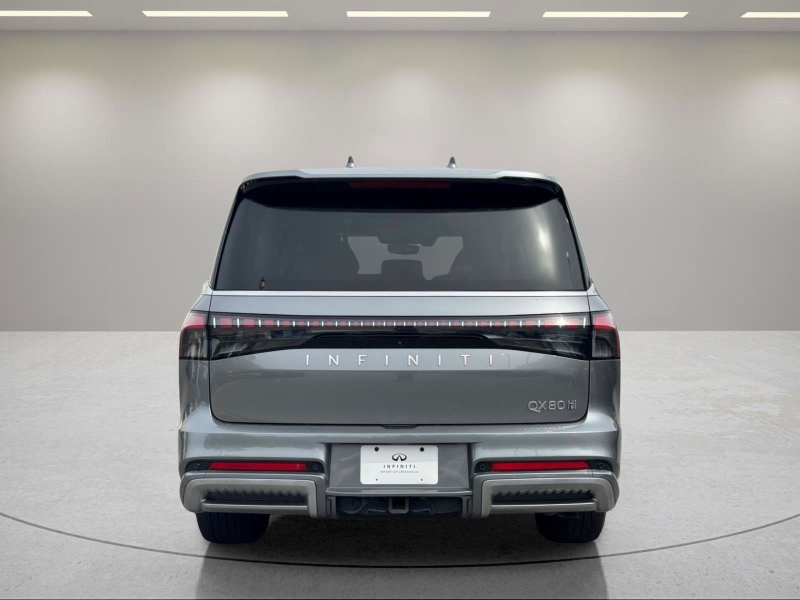 Used 2025 INFINITI QX80 Sensory AWD/4WD image 4