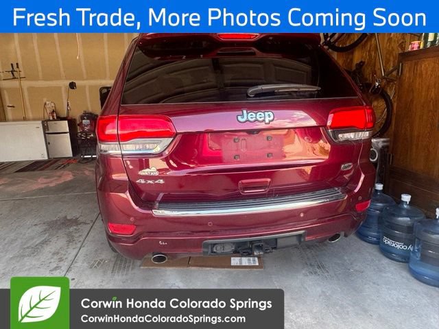 Used 2017 Jeep Grand Cherokee Overland AWD/4WD image 4