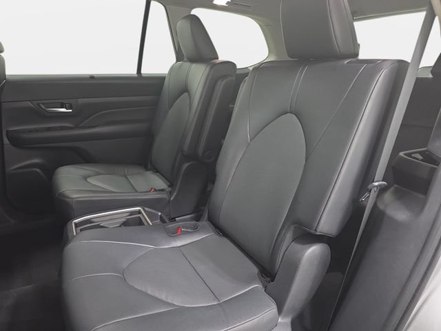 Certified 2025 Toyota Grand Highlander AWD image 13