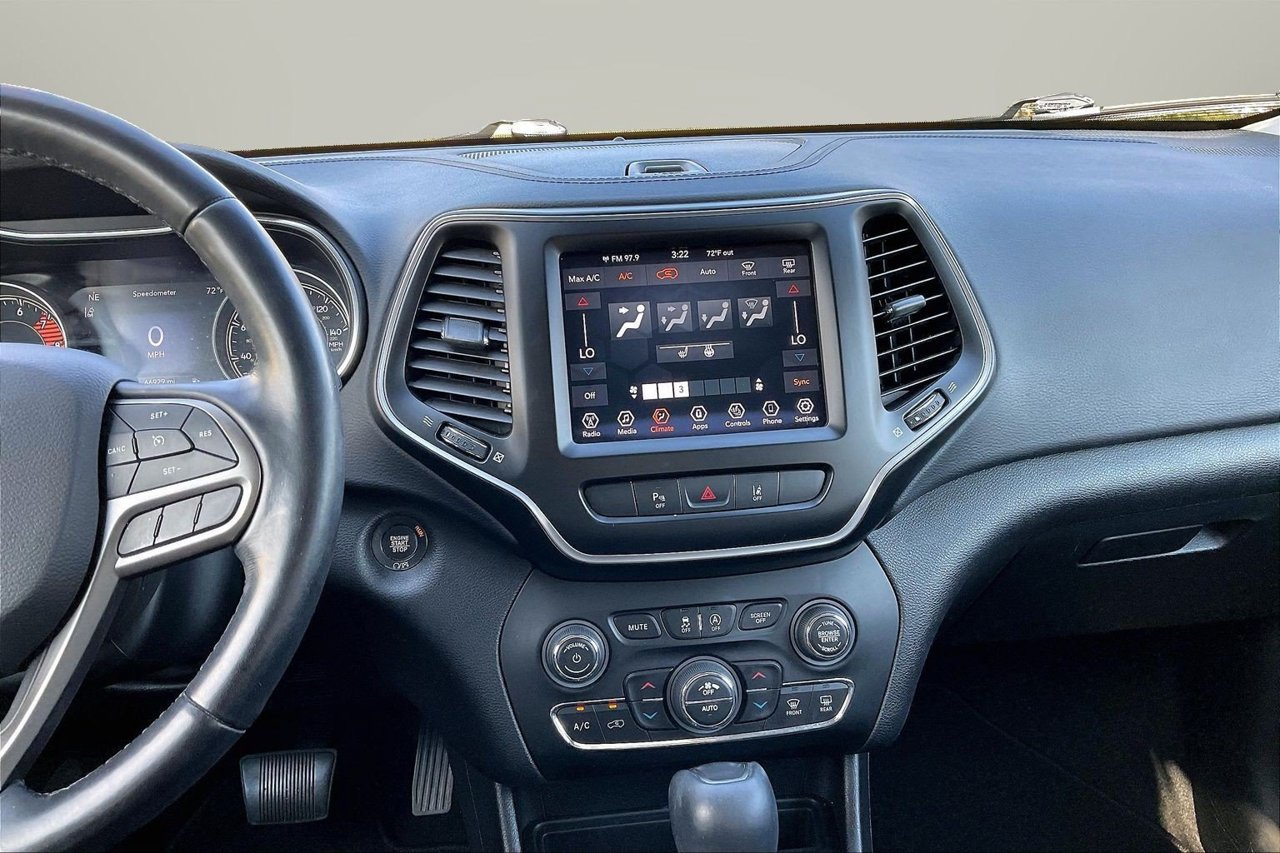Certified 2021 Jeep Cherokee Latitude Lux w/ Comfort/Convenience Group FWD image 12