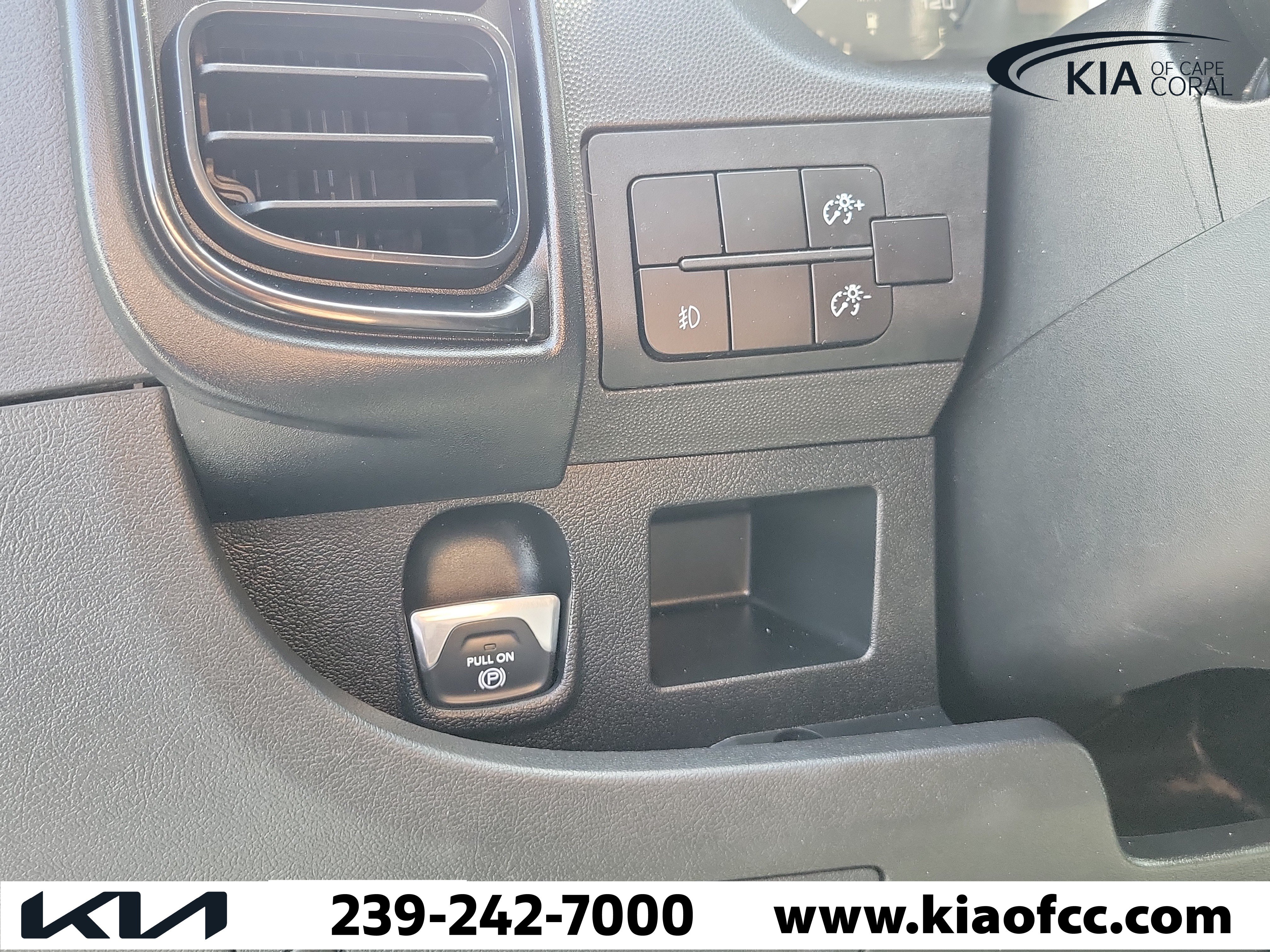 Used 2025 RAM ProMaster 2500 w/ Convenience Group FWD image 22