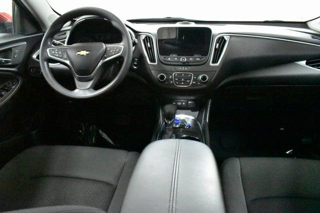 Used 2023 Chevrolet Malibu LT image 16