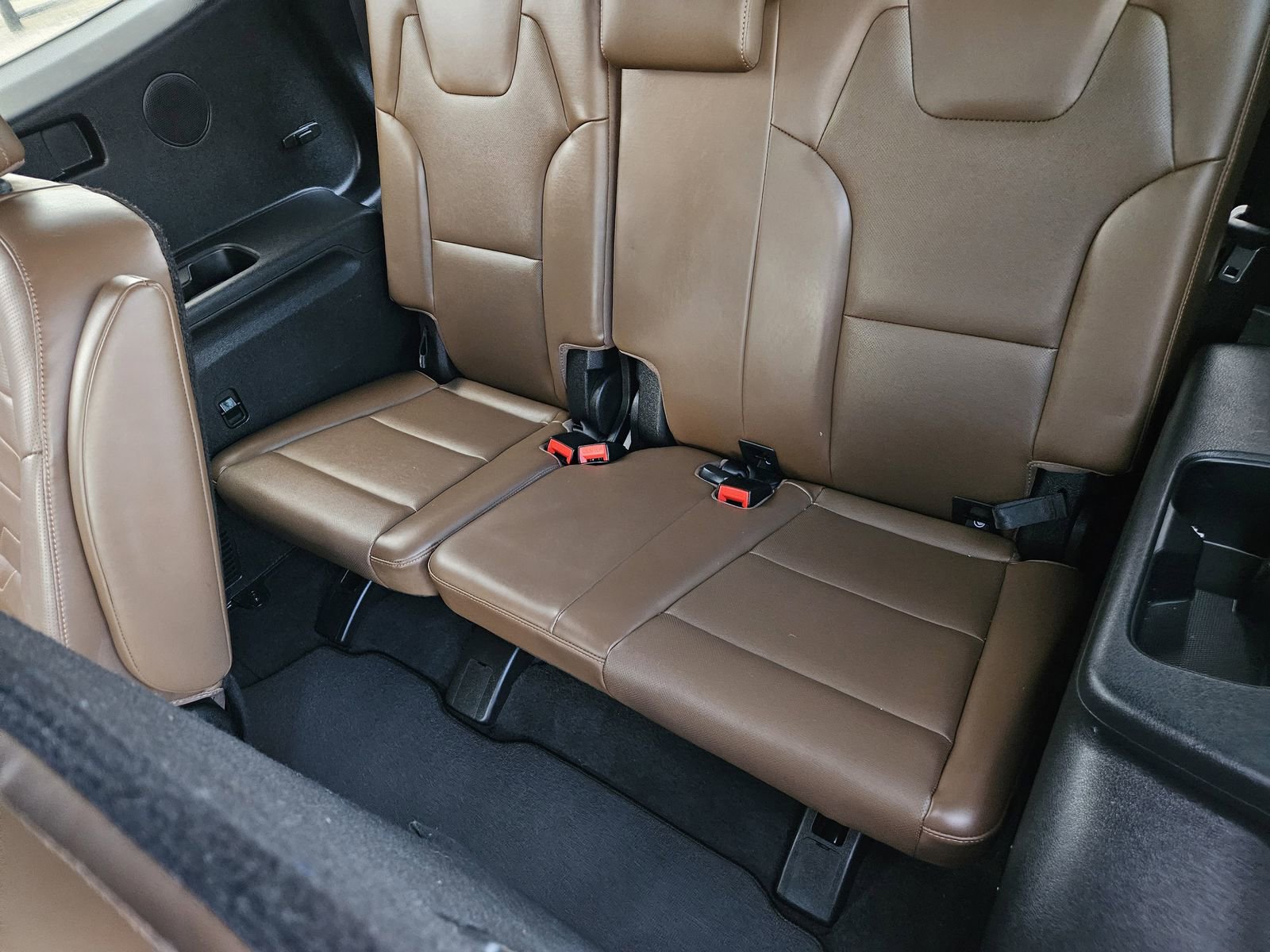 Used 2022 Kia Telluride SX w/ SX Prestige Package image 35