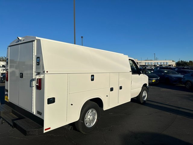 New 2026 Ford E-350 and Econoline 350 Super Duty w/ Power Equipment Group image 3