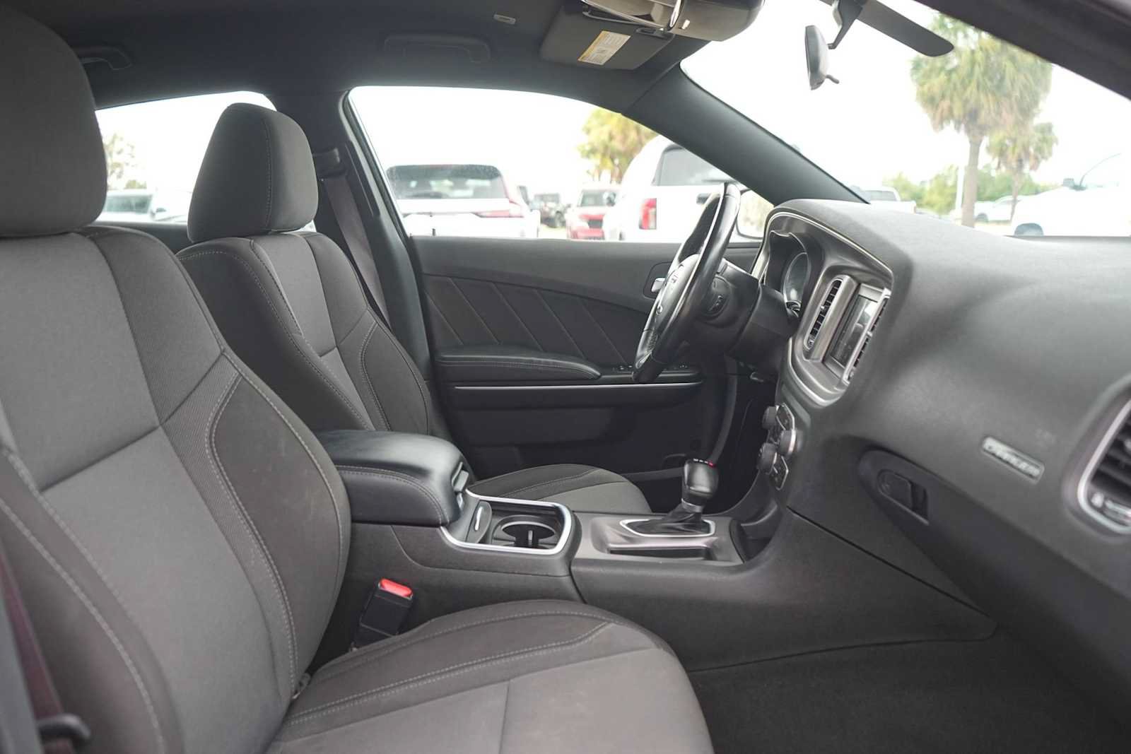 Used 2022 Dodge Charger SXT RWD image 15