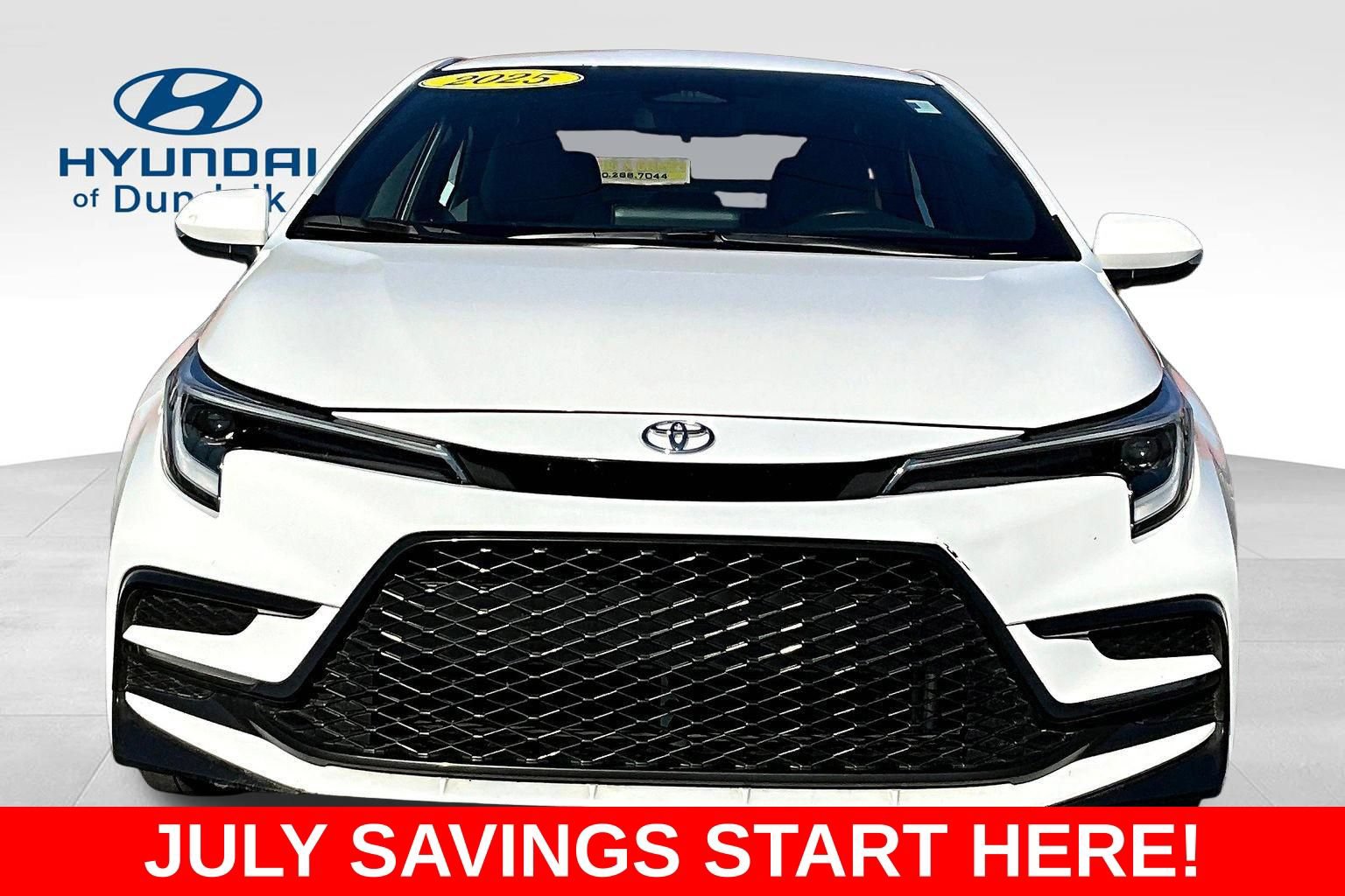 Used 2025 Toyota Corolla SE FWD image 2