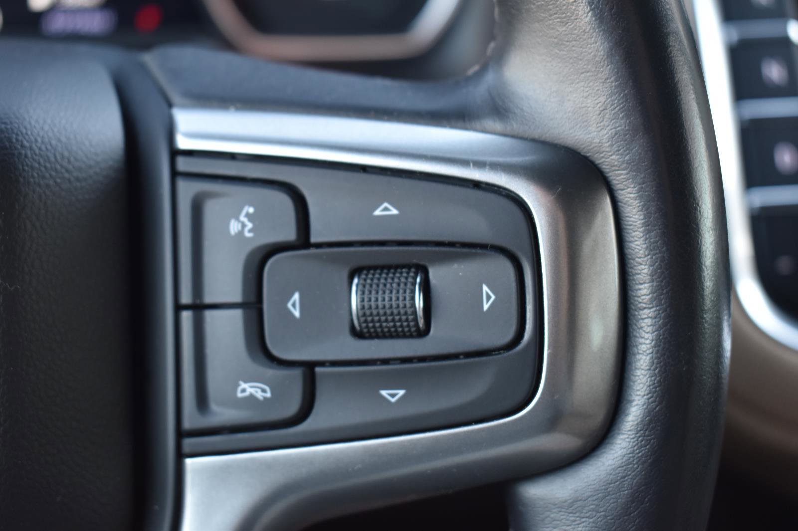 Used 2021 Chevrolet Tahoe Premier w/ Premium Package RWD image 37