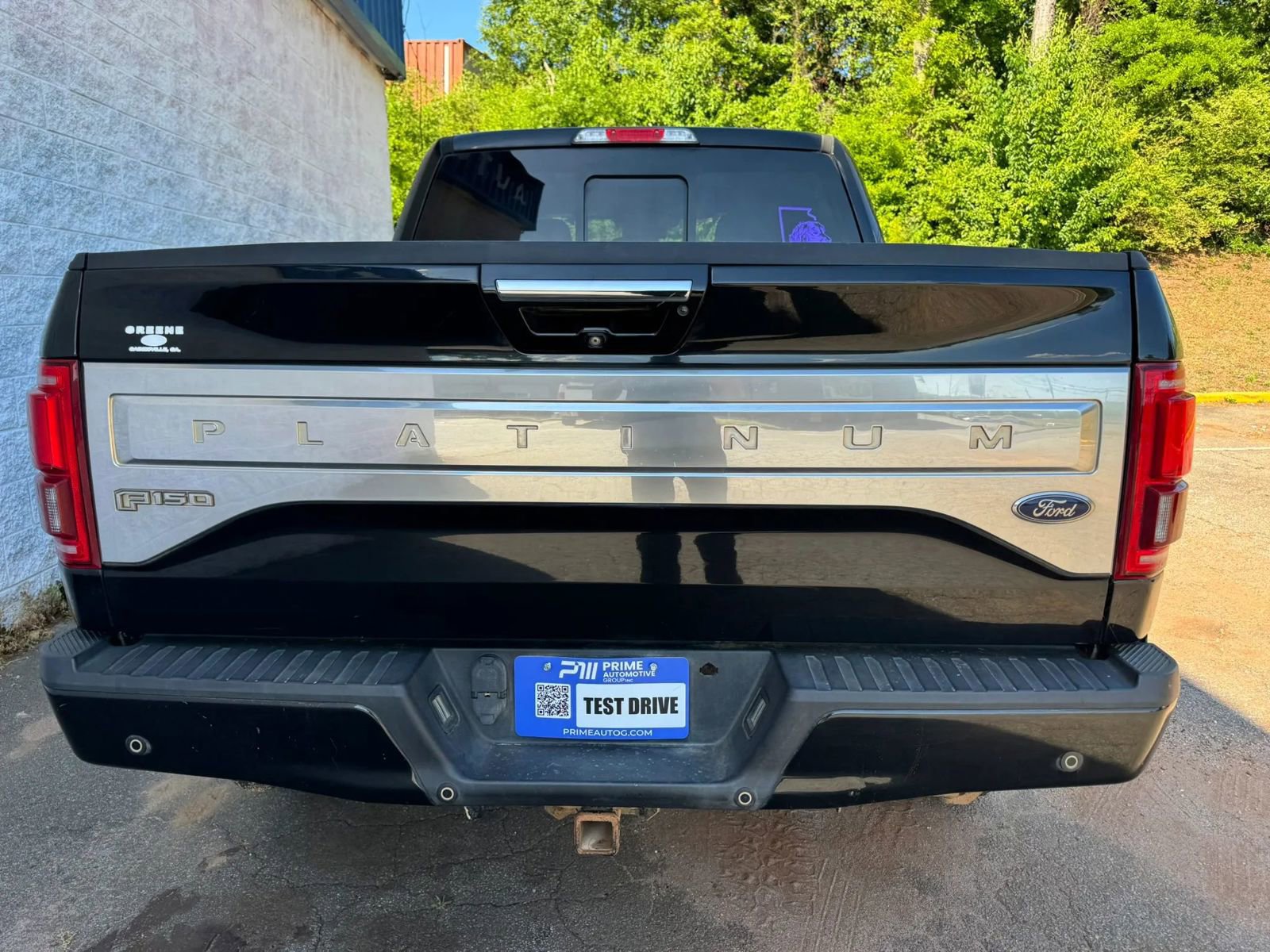 Used 2015 Ford F150 Platinum w/ Equipment Group 701A Luxury AWD/4WD image 3