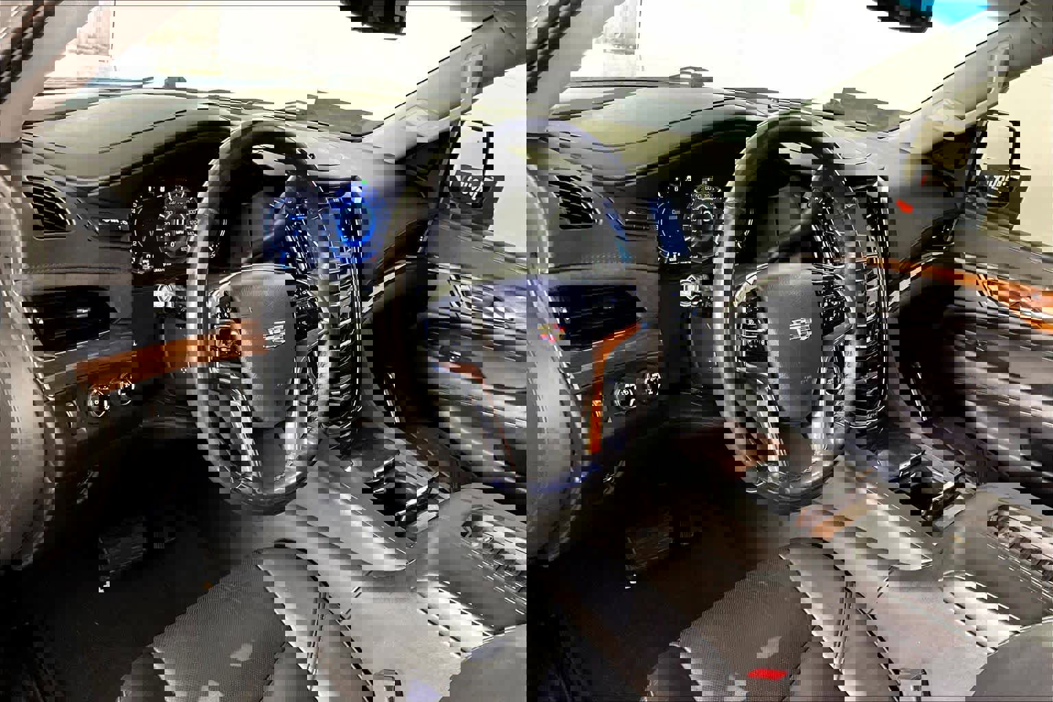 Used 2019 Cadillac Escalade ESV Premium Luxury image 16