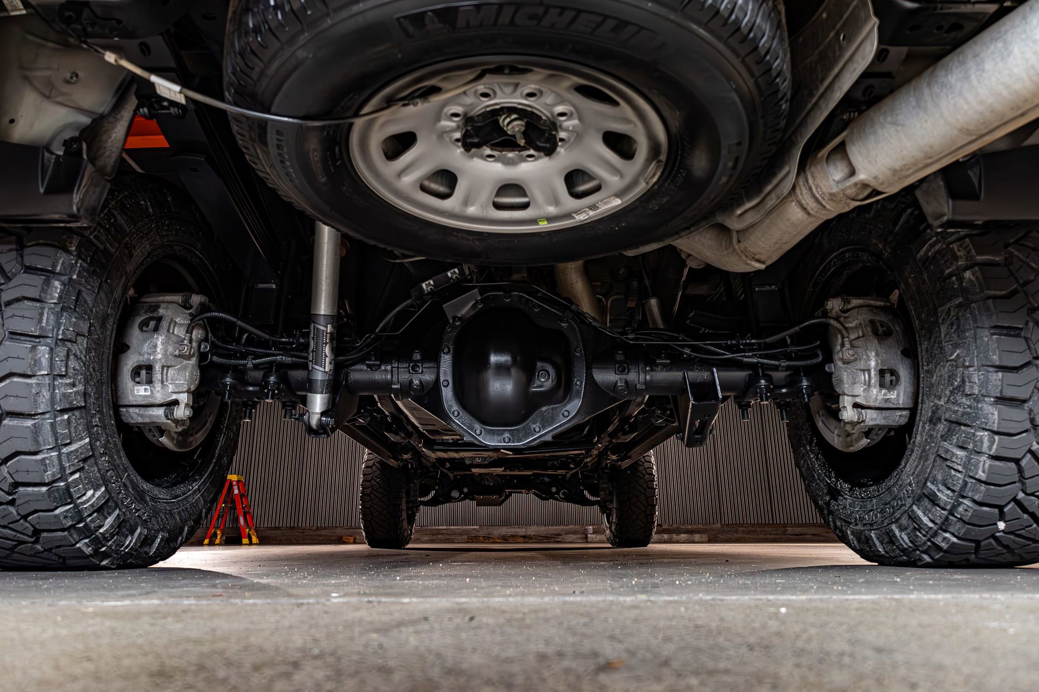 Used 2025 GMC Sierra 3500 AT4 w/ AT4 Premium Plus Package image 14