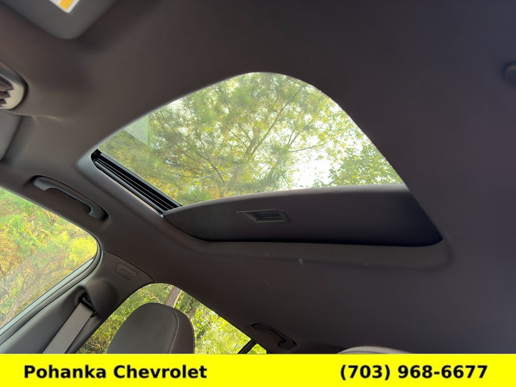 Certified 2026 Chevrolet Trax RS w/ Sunroof Package FWD image 21