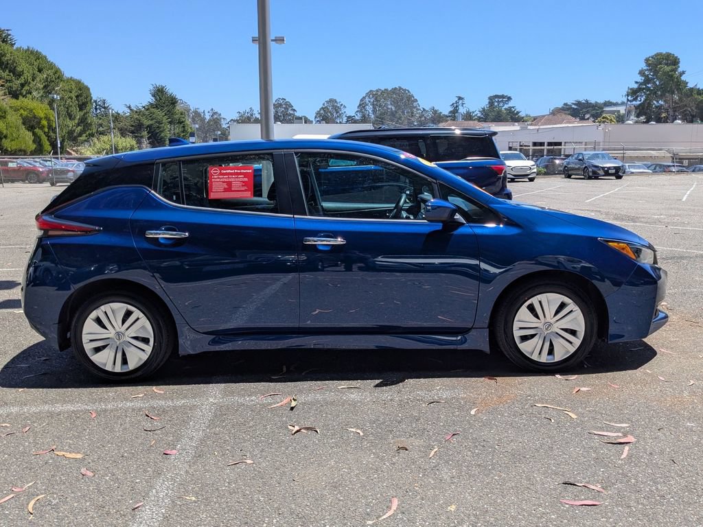 Used 2025 Nissan Leaf S FWD image 4