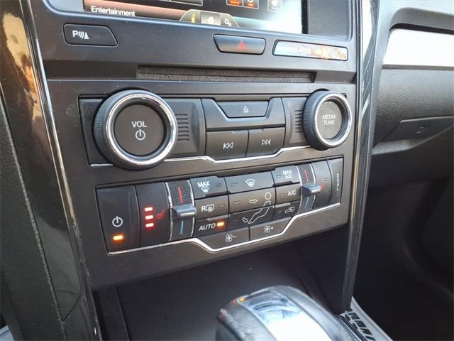 Used 2016 Ford Explorer XLT w/ Equipment Group 202A image 22