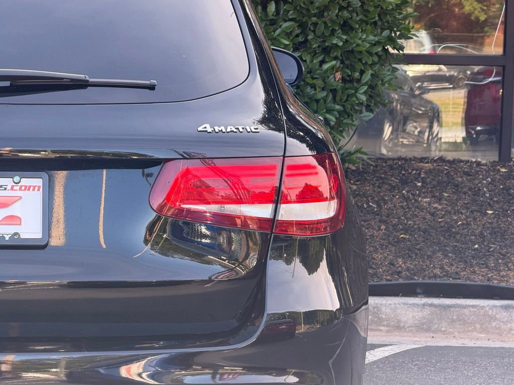 Used 2019 Mercedes-Benz GLC 300 4MATIC image 16